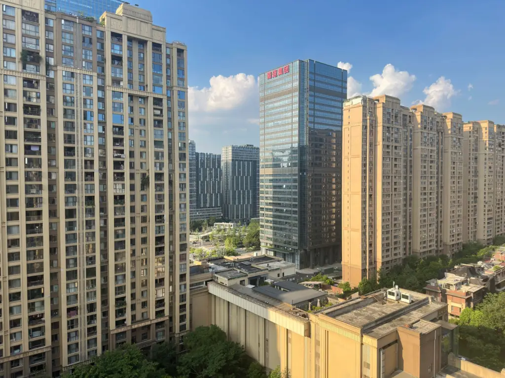 汽摩配件精密表面处理工艺对比：抛光、电镀与喷涂应用解析