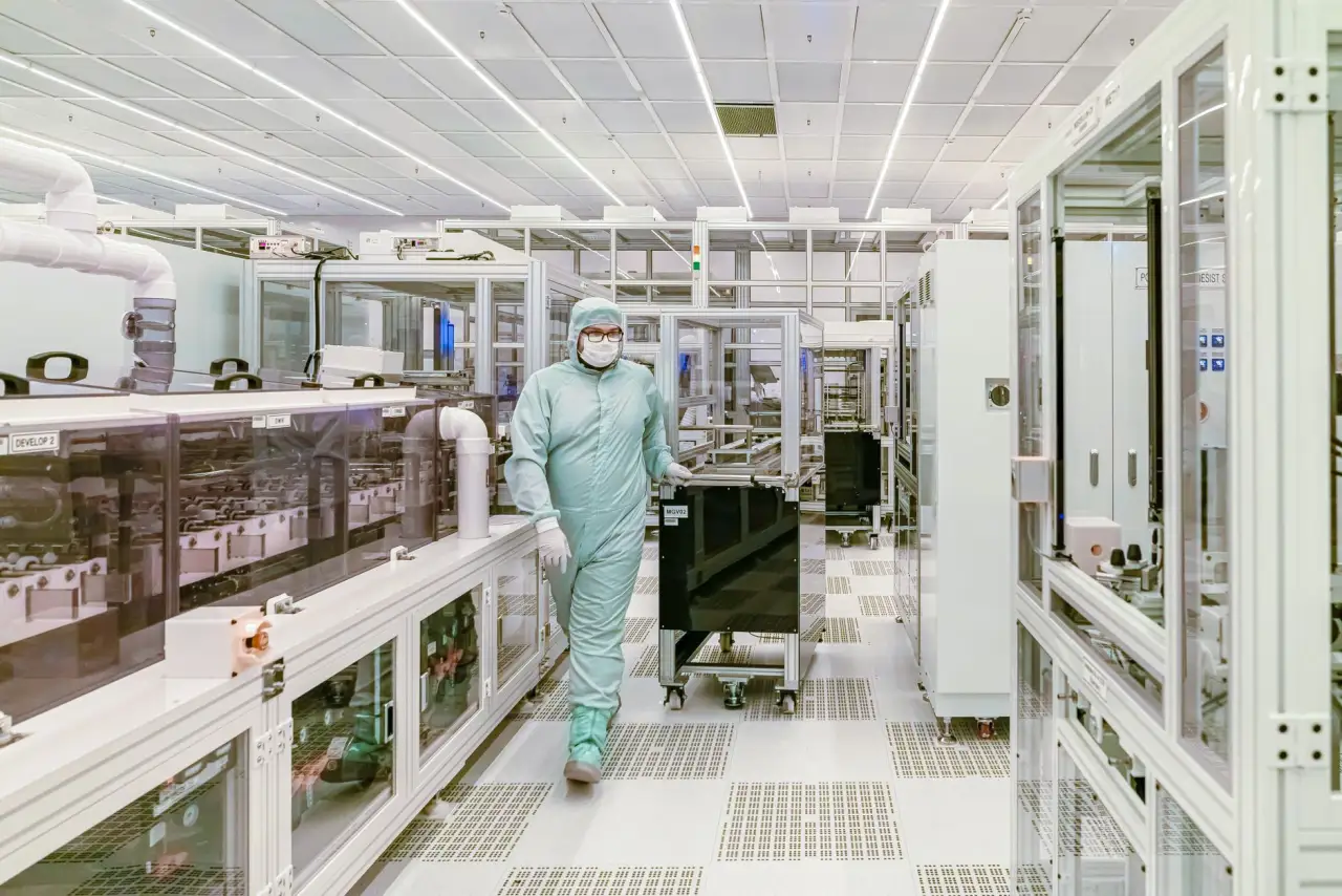 重庆顺工巧精密模具汽摩配件抛光打磨技术参数与工艺对比分析