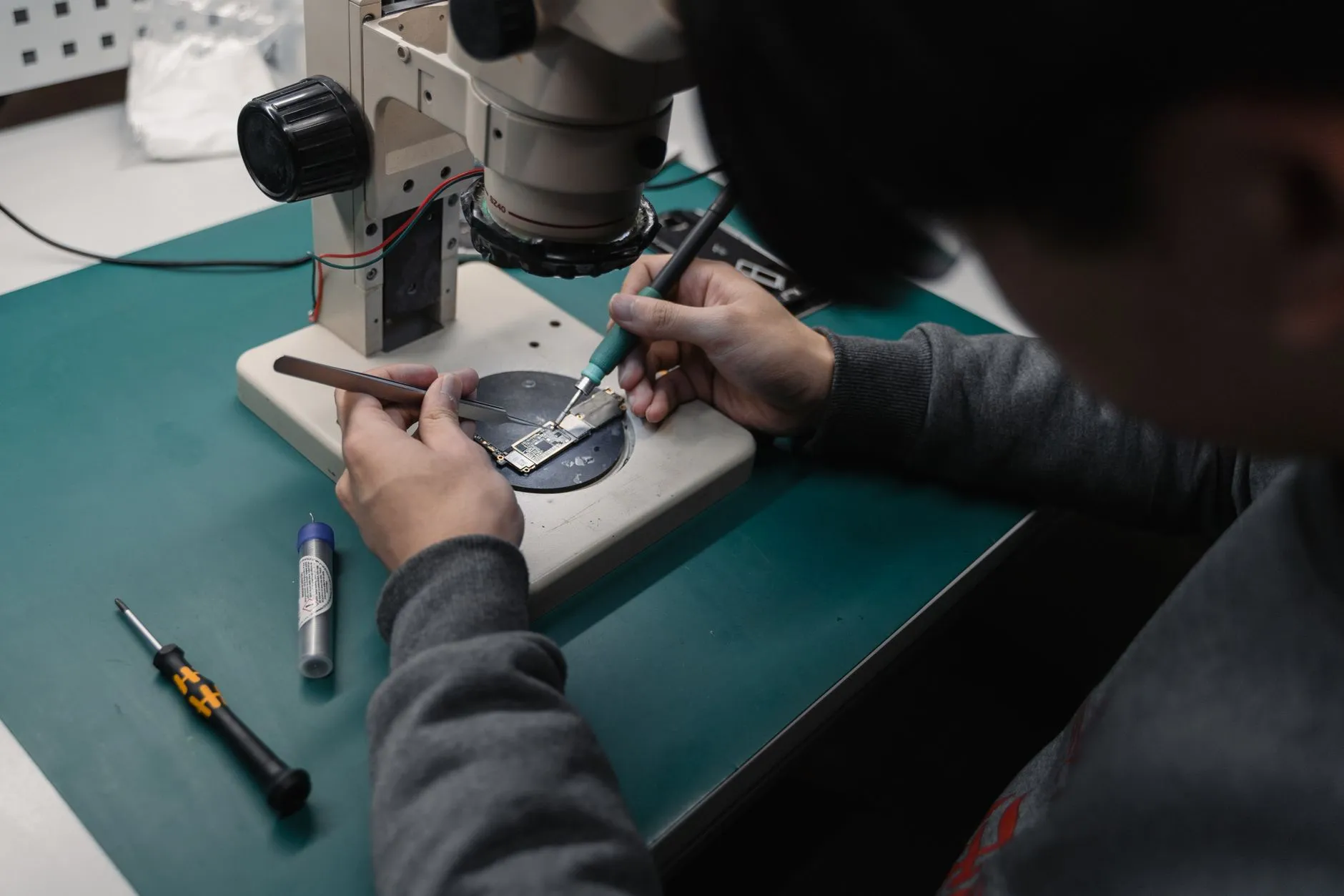 精密模具表面处理技术解析：顺工巧电镀喷涂工艺质量管控流程