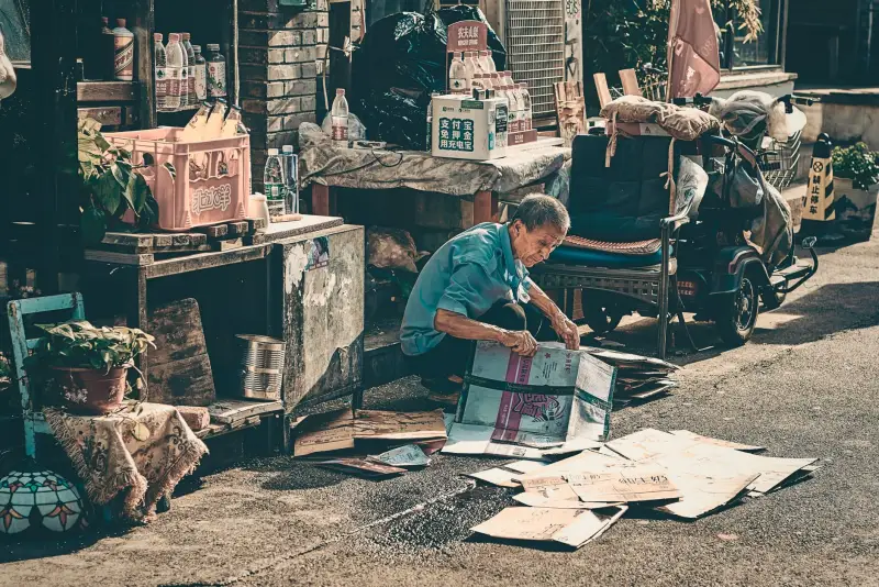 电镀喷涂与常规表面处理对比：电子产品外观加工的选型思路