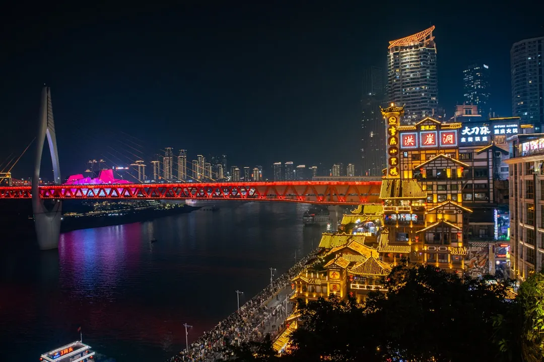 铝合金抛光打磨常见缺陷成因分析及表面质量控制方案