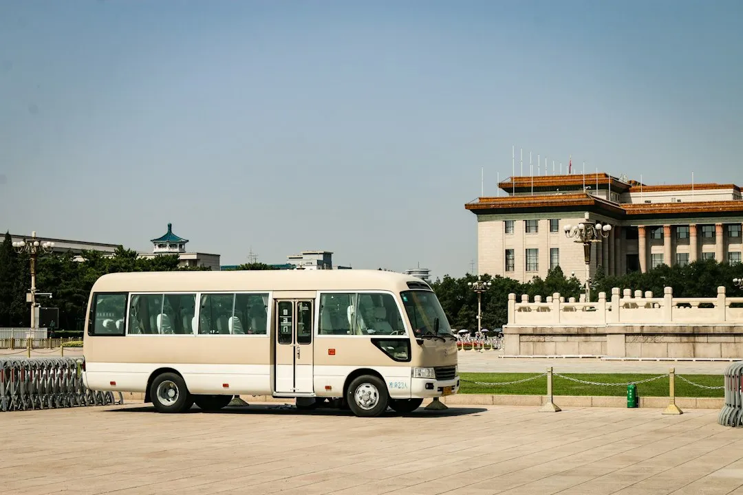 重庆顺工巧精密模具表面处理：汽摩配件抛光打磨与电镀喷涂一体化工艺解析